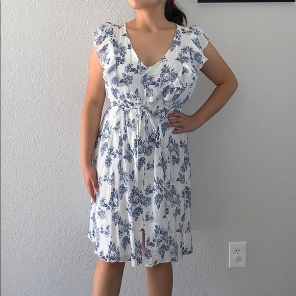 Dress - Picture 1 of 2